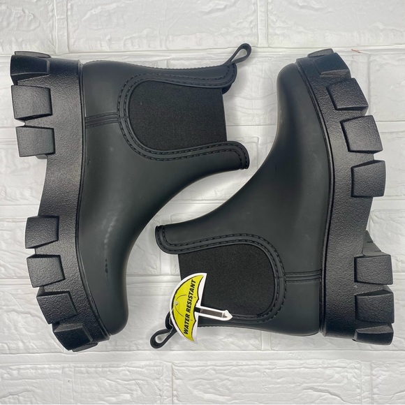 Jeffrey Campbell Shoes - NEW Jeffrey Campbell Platform Water Resistant Rain Boot, Matte Black Size 6